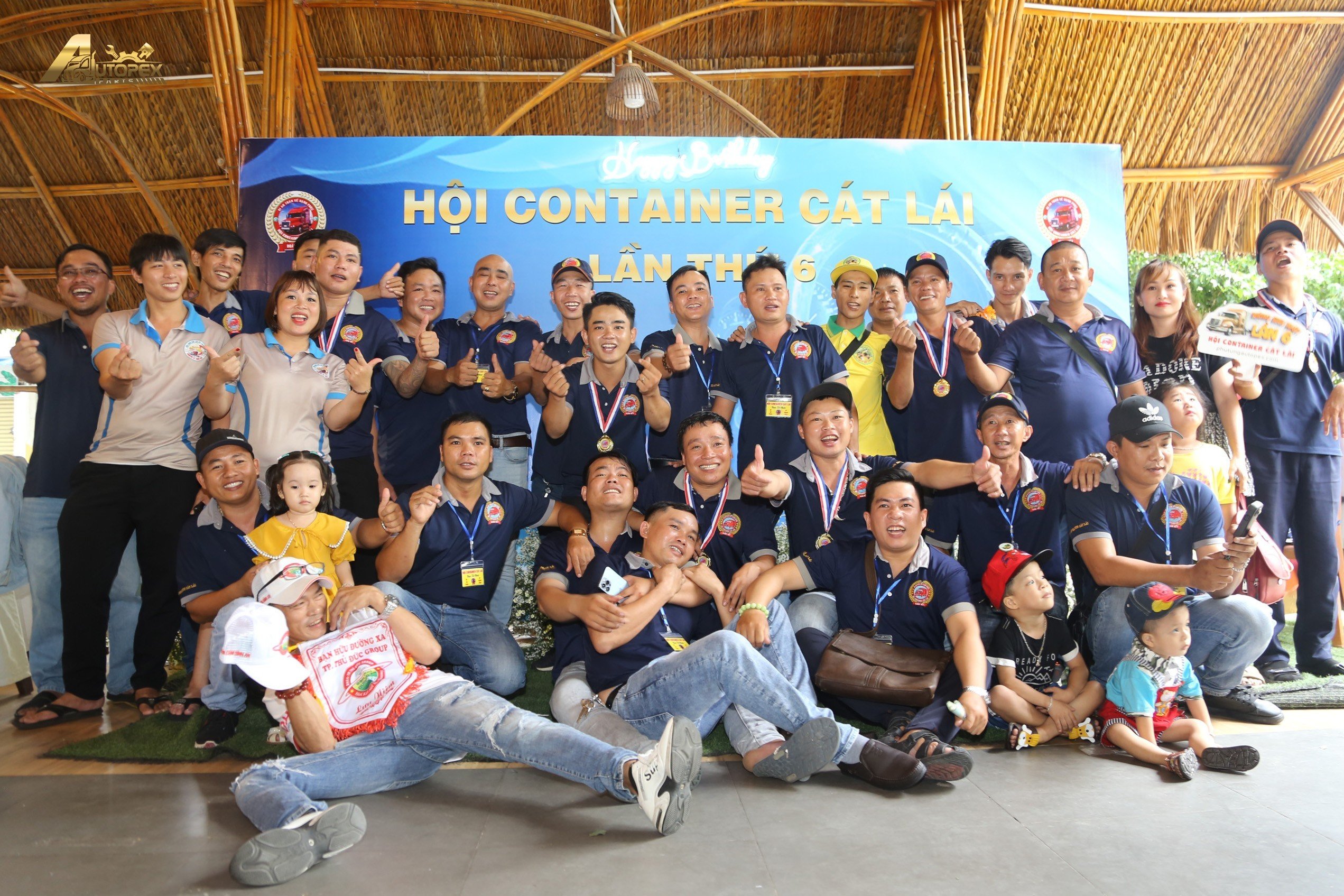 hoi sinh nhat thu 6 container Cat Lai